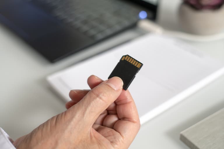 Flash Drives: How They Work and Why You Need Them - Milestone Slideshows